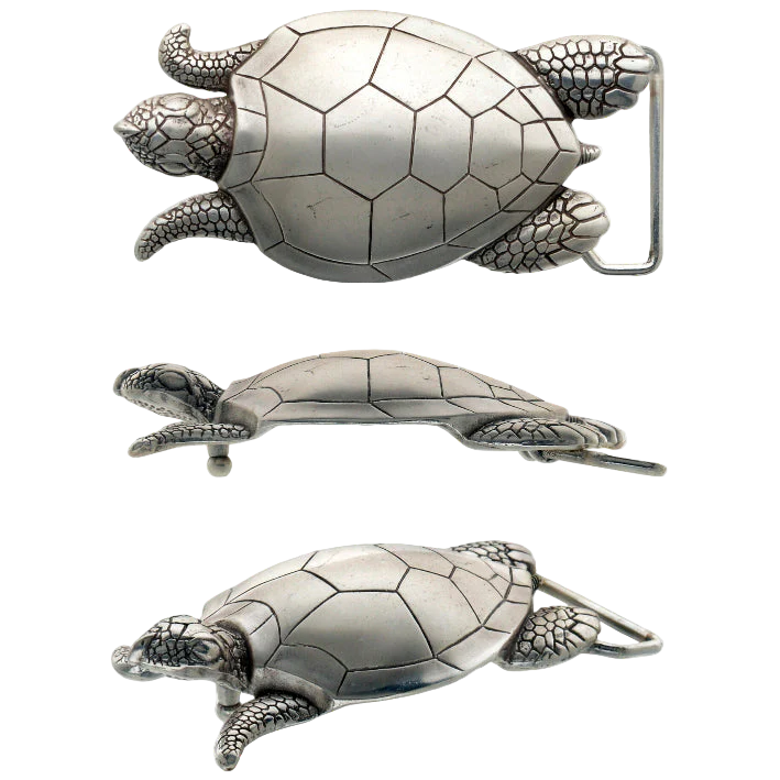 Silver sea turtle belt buckle, a unique animal design fashion accessory. Italian-designed jewelry.