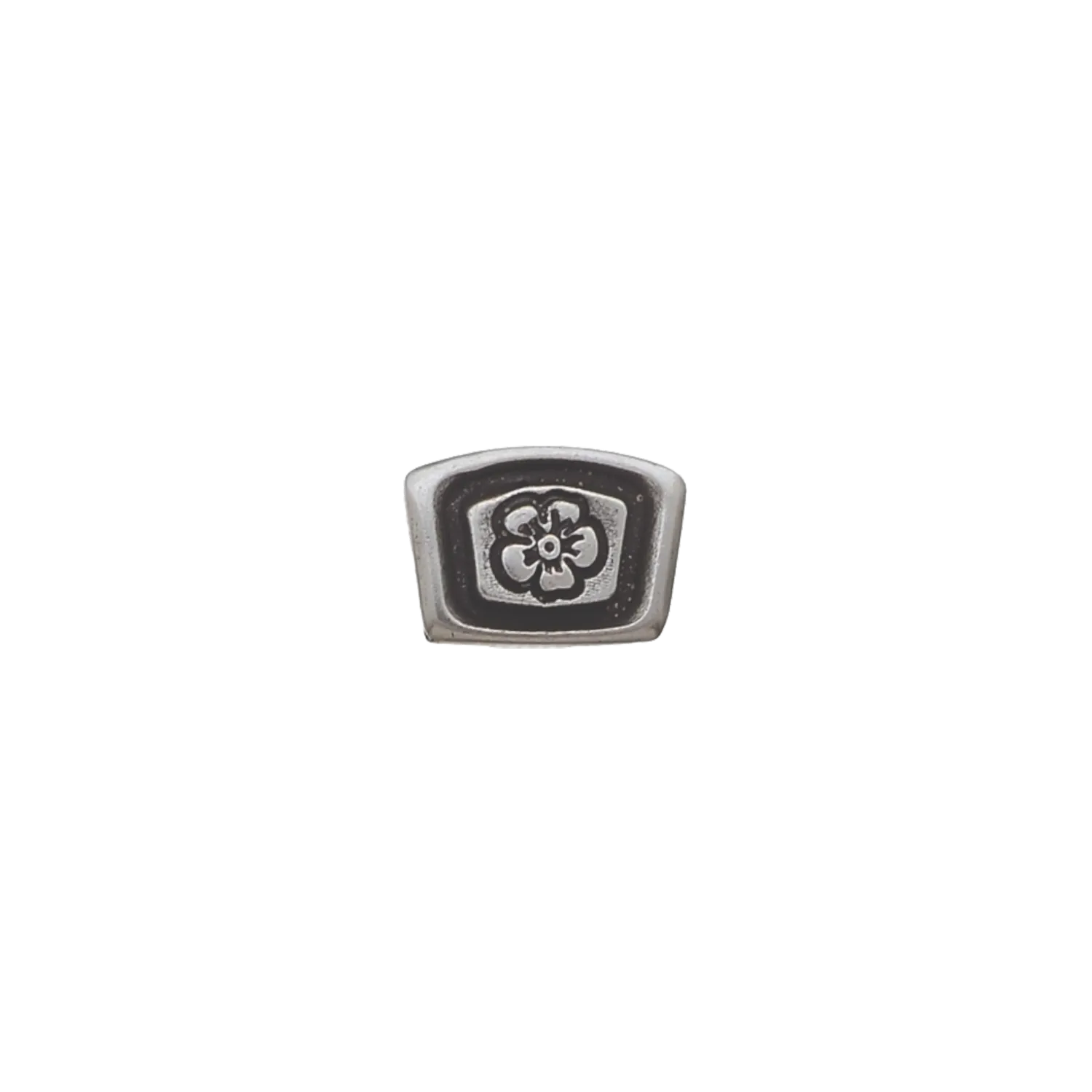 Decorative belt buckle in English Silver.