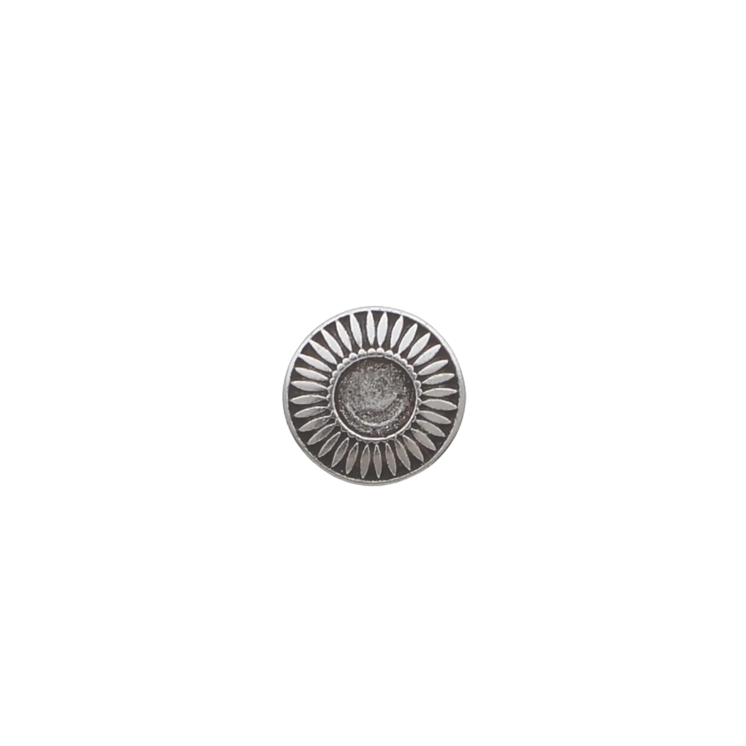 Decorative belt buckle in English Silver.