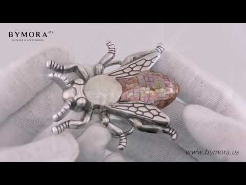 Load video: Bee 40mm Belt Buckle – English Silver Finish + White Hammer Shell &amp; Cracked Brown Lip Mother of Pearl