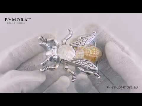 Load video: Bee 40mm Belt Buckle – English Silver Finish + Cracked White &amp; Yellow Mother of Pearl